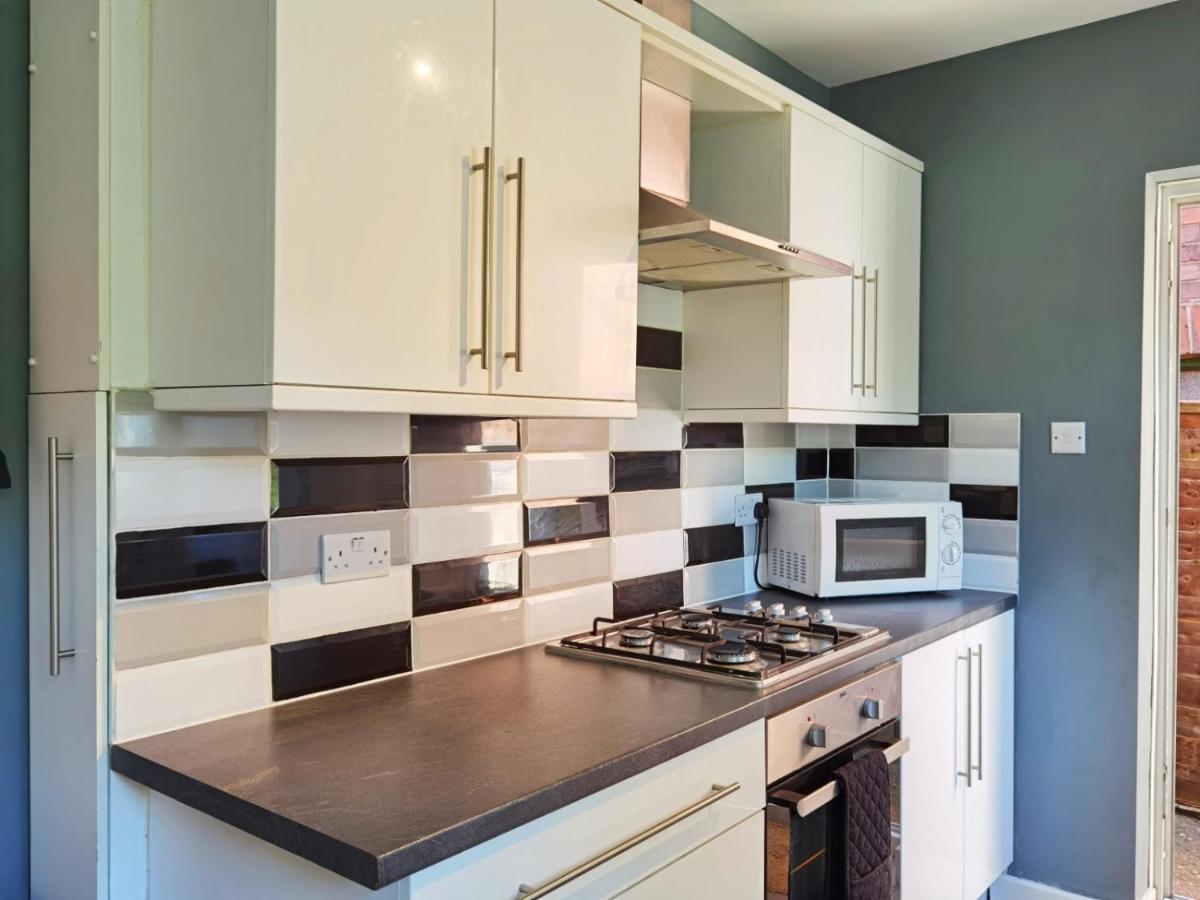 ノッティンガム Perry Road, Beautiful Large House Available For Guests And Contractors Parking Wifiヴィラ エクステリア 写真