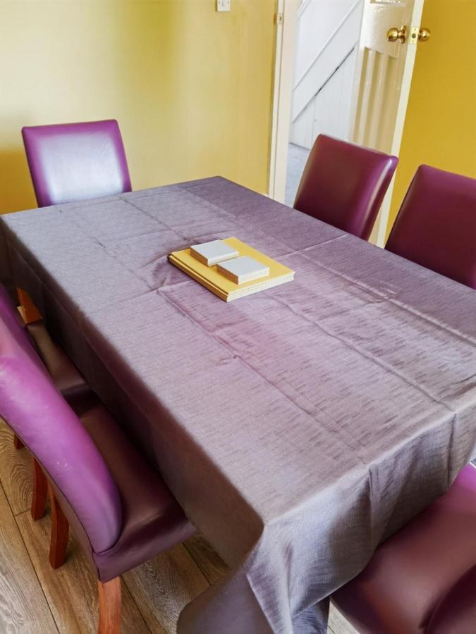 ノッティンガム Perry Road, Beautiful Large House Available For Guests And Contractors Parking Wifiヴィラ エクステリア 写真