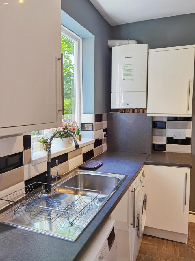 ノッティンガム Perry Road, Beautiful Large House Available For Guests And Contractors Parking Wifiヴィラ エクステリア 写真